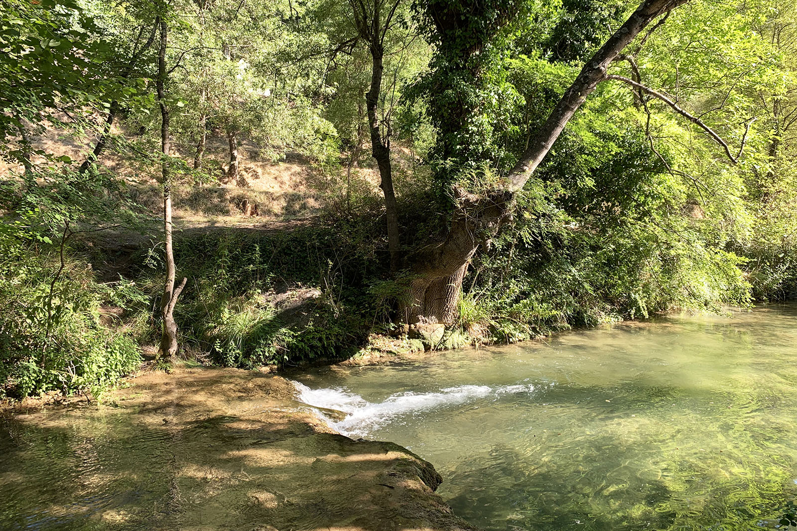 Fluss auf Privatgelände