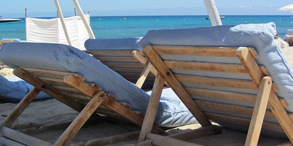 Sehen und gesehen werden in Plage Pampelonne, dem Strand der Reichen und Berühmten in Saint Tropez!